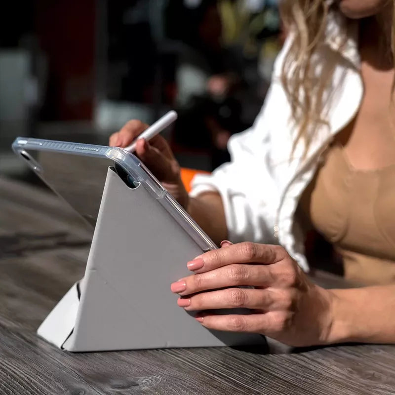 STM OPP – dėklas skirtas iPad Air 13" M3 (2025) / M2 (2024) (juodas)