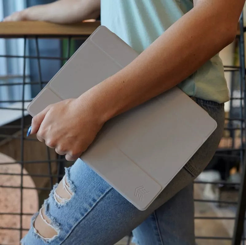 STM Studio – dėklas skirtas „iPad 10.2" (2021–2019) (juodas)