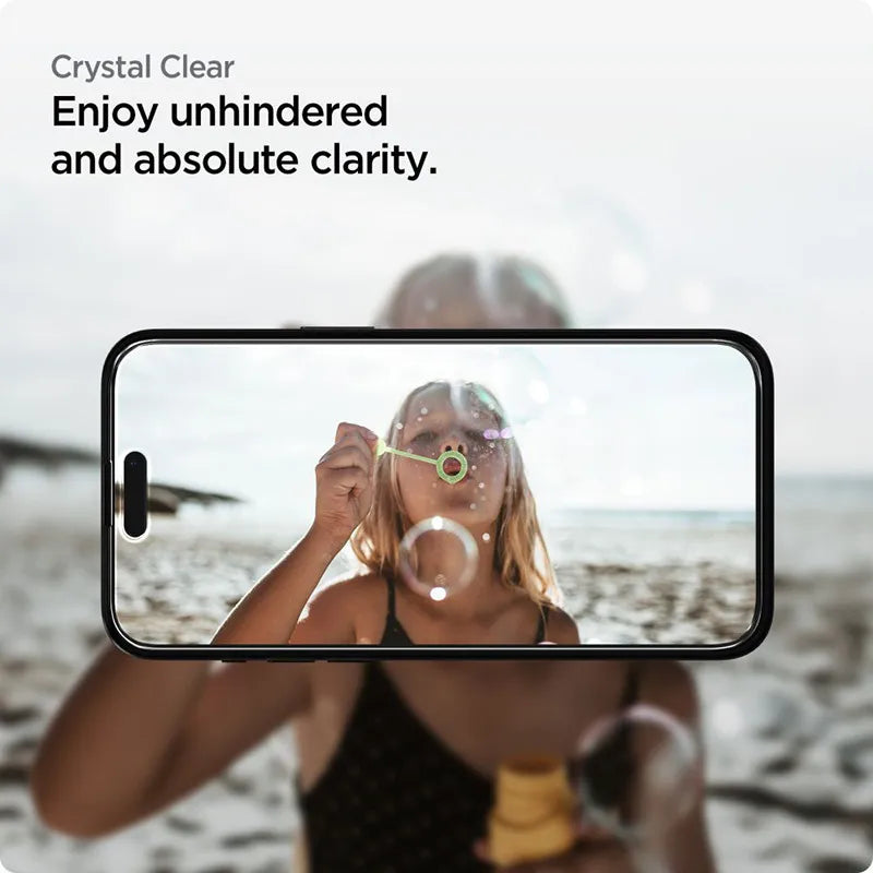Spigen Alm Glass FC 2-Pack – Grūdintas stiklas iPhone 15 (2 vnt., juodu rėmeliu)