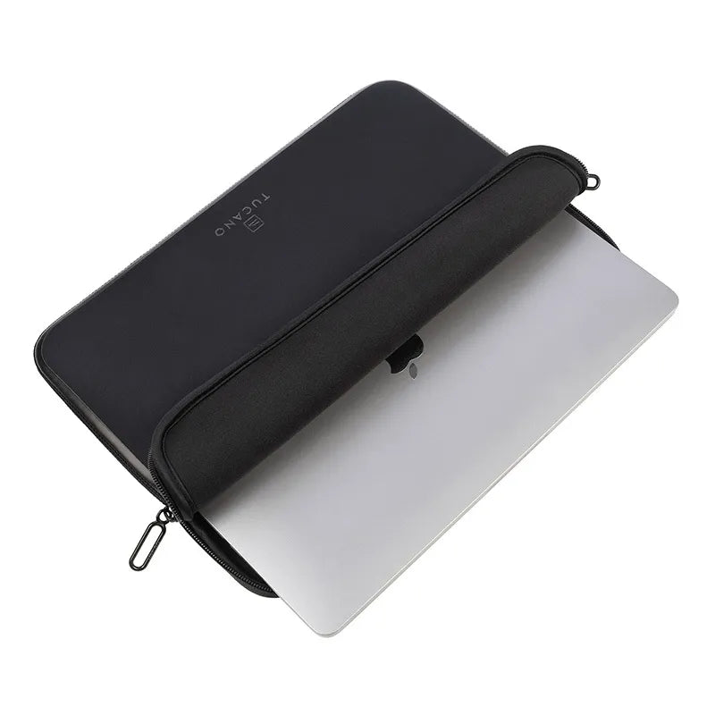 TUCANO Elements 2 – dėklas MacBook Air 13” (M5/M4/M3/M2/M1/2026-2018) / Pro 13" (juodas)