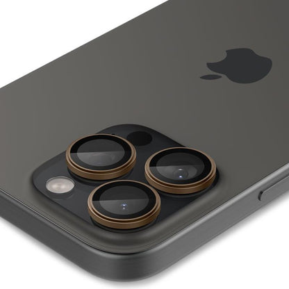 Spigen Optik Pro GLAS.TR EZ Fit objektyvo apsauga, skirta iPhone 16 Pro / 16 Pro Max (2 vnt.) (Desert Titanium)