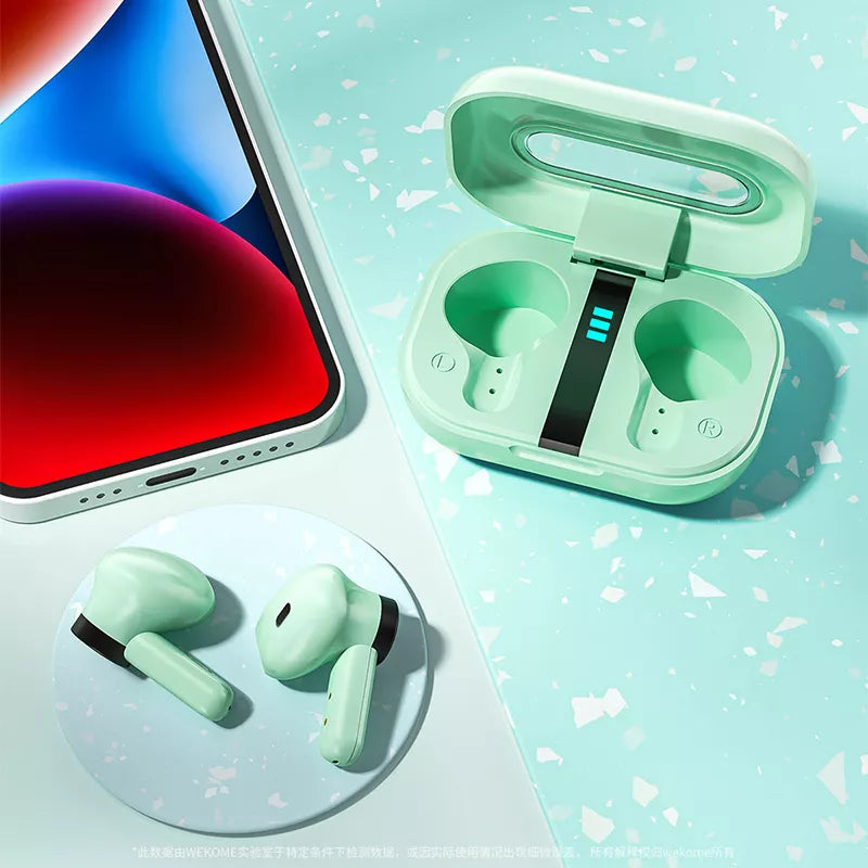 WEKOME VA06 Vanguard Series – „Bluetooth V5.2“ TWS belaidės ausinės su įkrovimo dėklu (juodos)