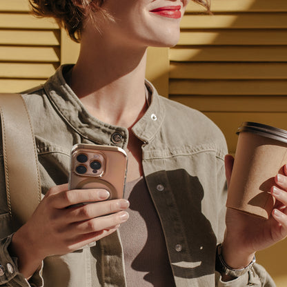 Crong Clear MAG Pro – dėklas iPhone 15 Pro su MagSafe (dykumos)