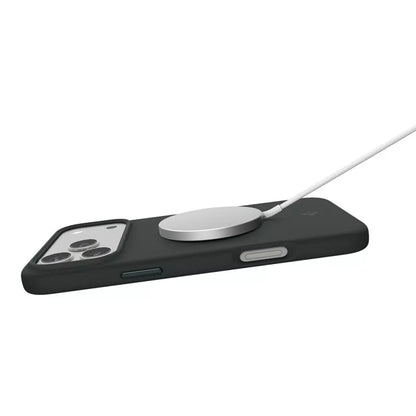 Spigen Silicone Fit Mag MagSafe dėklas iPhone 17 Pro (Abisinijos žalia)