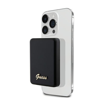 Guess Metal Script Logo MagSafe - indukcinis maitinimo blokas 5000 mAh 15W MagSafe (juodas)