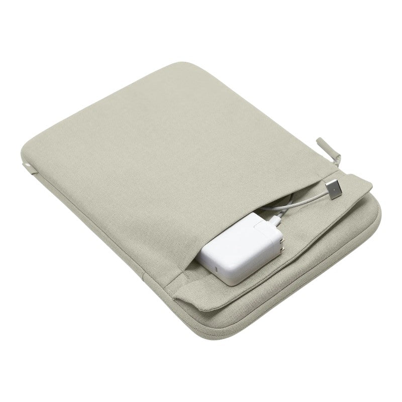 Incase Crosstown Sleeve su Woolenex – Dėklas su kišene skirtas MacBook Pro 16" (M4/M3/M2/M1/2024–2021) (juodas)