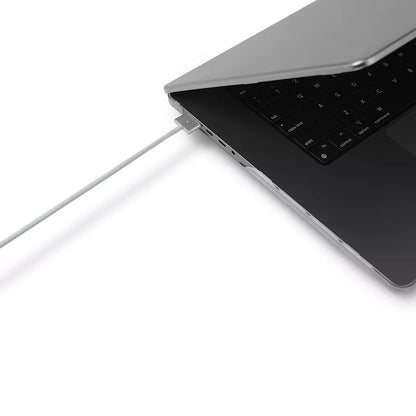 Moshi iGlaze – Kietas dėklas, skirtas MacBook Pro 16" (M4/M3/M2/M1/2024-2021) (Tamsiai skaidrus)