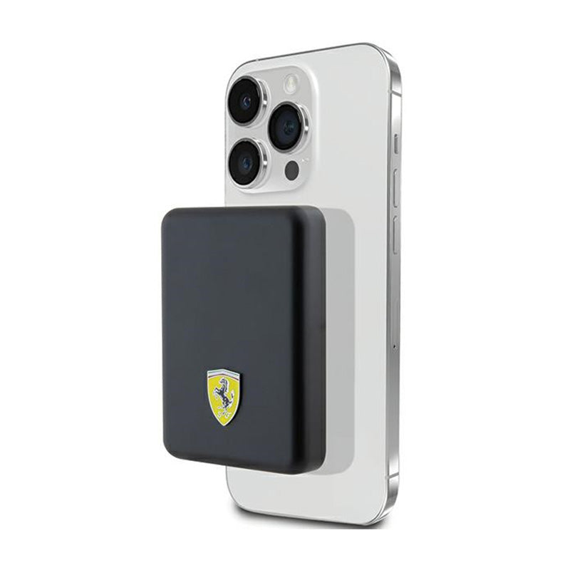 Ferrari Metalinis Logotipas „MagSafe“ – indukcinis maitinimo blokas 5000 mAh 15 W „MagSafe“ (juodas)