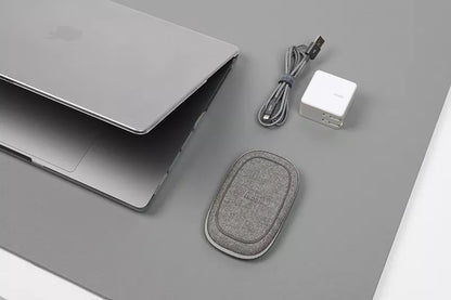 Moshi iGlaze – Kietas dėklas, skirtas MacBook Pro 16" (M4/M3/M2/M1/2024-2021) (Tamsiai skaidrus)