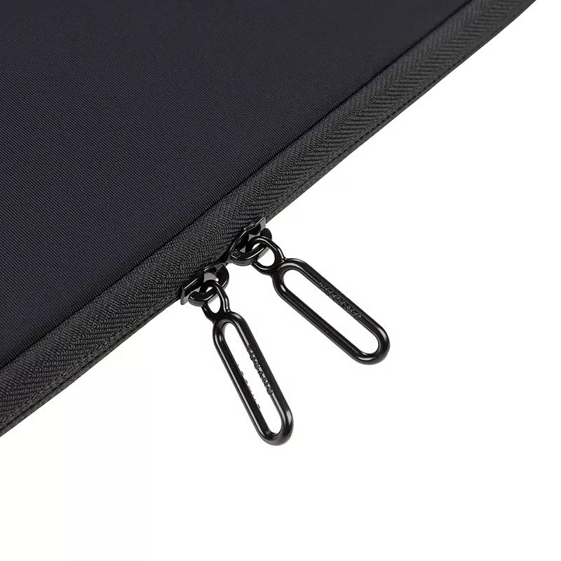 TUCANO Elements 2 – Dangtelis MacBook Air 13” (M4/M3/M2/M1/2025–2018) / Pro 13” (juodas)