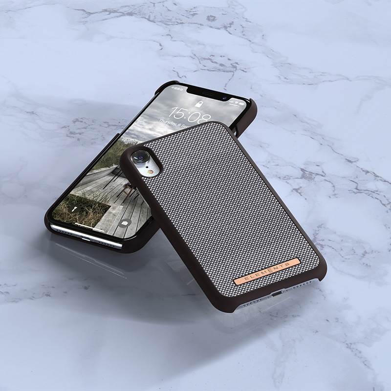 Nordic Elements Saeson Idun – dėklas, skirtas „iPhone XR“ (tamsiai rudas raštas 1)