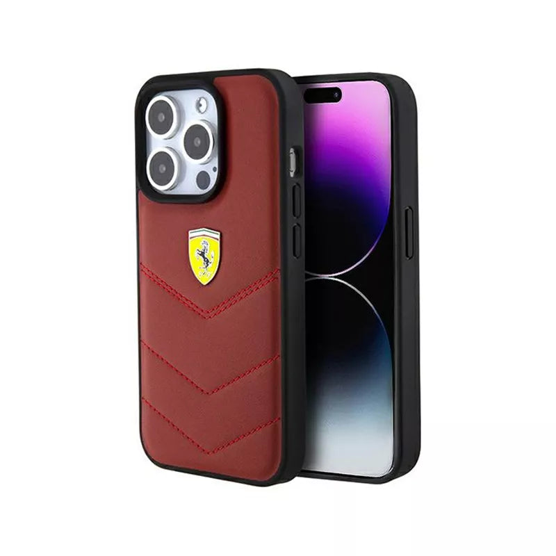 Ferrari Quilted Metal Logo – dėklas iPhone 15 Pro (raudonas)