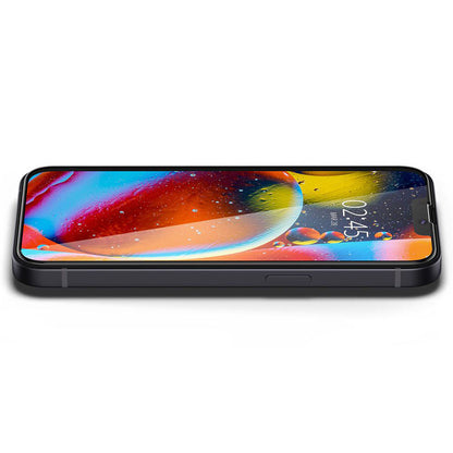 Spigen Glass FC – Grūdintas stiklas, skirtas iPhone 17e / 16e / 14 / 13 / 13 Pro (juodo rėmelio)