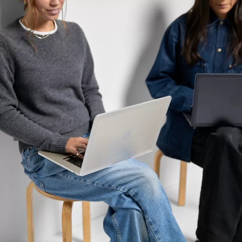 Incase Edge Kietasis dėklas - Dėklas MacBook Pro 14" (M4/M3/M2/M1/2024-2021) (Skaidrus)