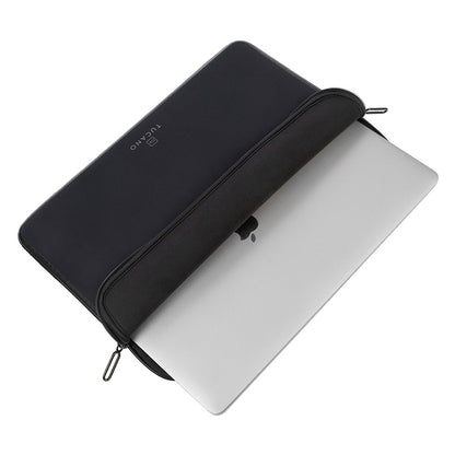 TUCANO Elements 2 – dėklas, skirtas MacBook Air 15 col. (M4/M3/M2/2025-2023) (juodas)