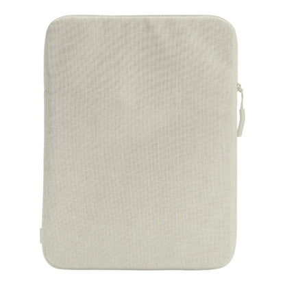 Incase Crosstown Sleeve su Woolenex – Dėklas su kišene skirtas MacBook Pro 16" (M4/M3/M2/M1/2024–2021) (juodas)