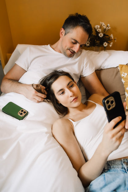 Moshi Napa MagSafe – odinis dėklas iPhone 14 Max (Midnight Black)