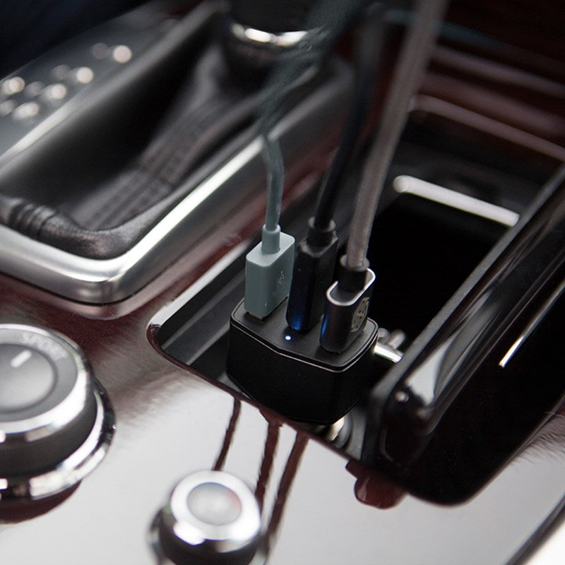 Nillkin Celerity automobilinis įkroviklis - 2x USB-A + 1x USB-C, 32W (Sidabrinė)