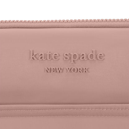Kate Spade New York Pūstas dėklas – MacBook Pro 16" / Nešiojamojo kompiuterio 16" (Madison Rouge Nailonas)