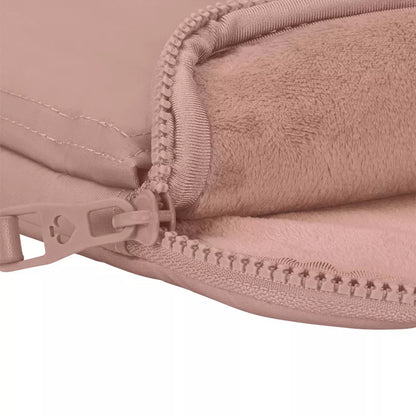 Kate Spade New York Pūstas dėklas – MacBook Pro 16" / Nešiojamojo kompiuterio 16" (Madison Rouge Nailonas)
