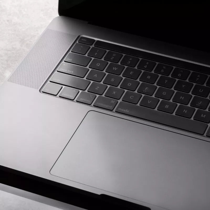 Moshi ClearGuard MB – Klaviatūros apsauga, skirta „MacBook Pro“ 14 col. / 16 col. / „MacBook Air“ 13,6 col. / 15 col. („M4“ / „M3“ / „M2“ / 2025–2022 m.) (JAV išdėstymas)