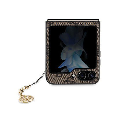 Guess 4G Charms kolekcija – dėklas, skirtas Samsung Galaxy Z Flip 5 (rudas)
