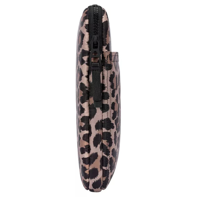 Kate Spade New York Kamšytas dėklas - MacBook Pro 16" / 16" nešiojamojo kompiuterio dėklas (Classic Leopard)