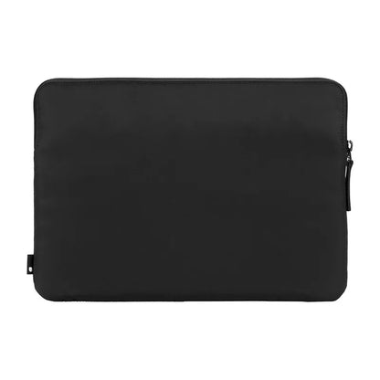 Incase Kompaktiškas dėklas iš skrydžio nailono, skirtas MacBook Pro 14" (M4/M3/M2/M1/2024-2021) (Juoda)