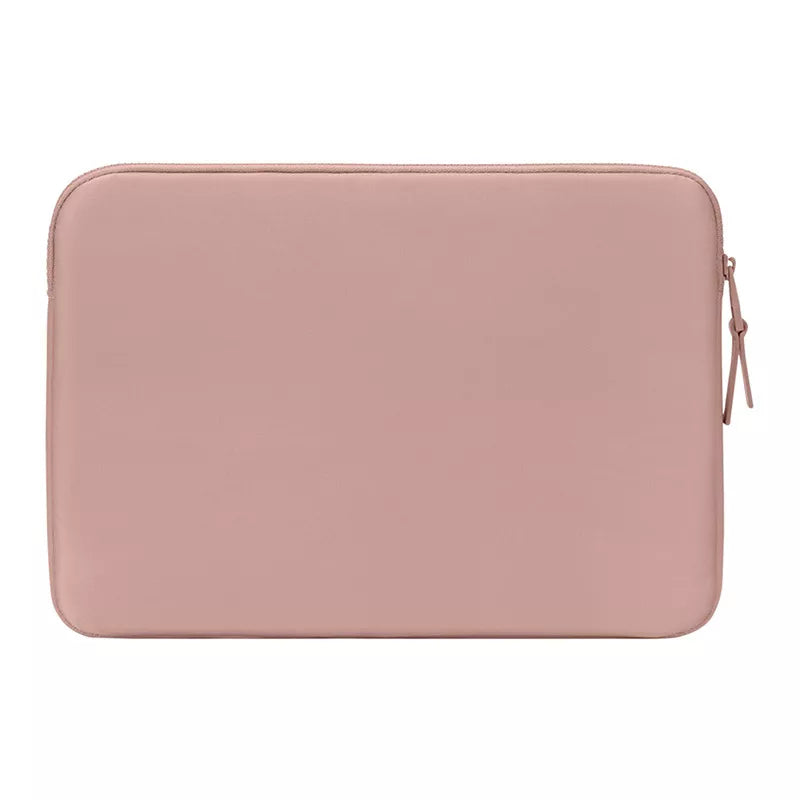 Kate Spade New York pūsto audinio dėklas – MacBook Pro 14" / Nešiojamojo kompiuterio 14" dėklas (Madison Rouge Nailonas)
