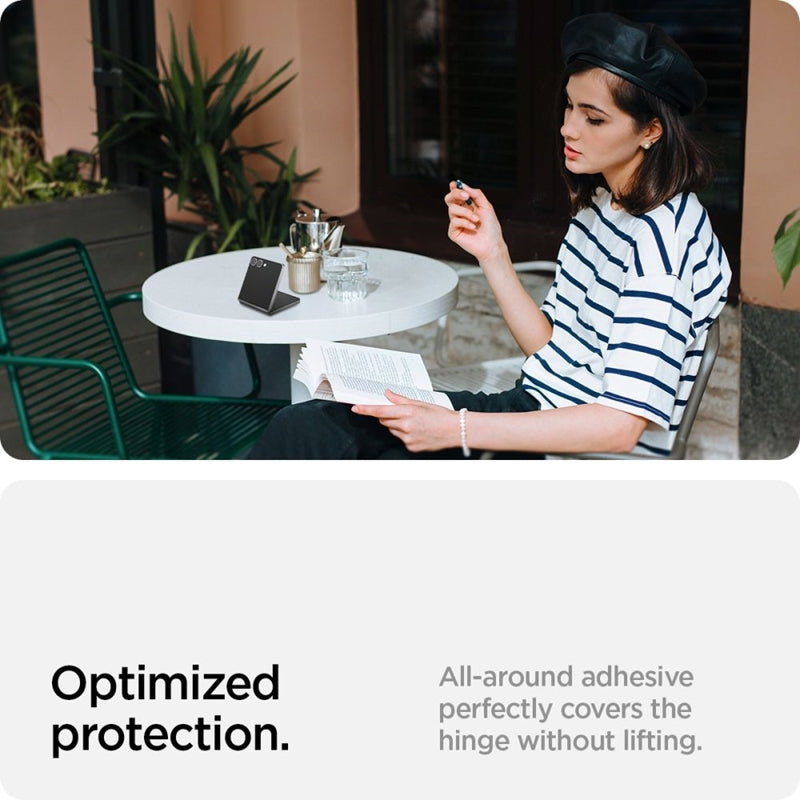 Spigen GLAS.TR EZ Fit HD – grūdintas stiklas, skirtas „Samsung Galaxy Z Flip 7“