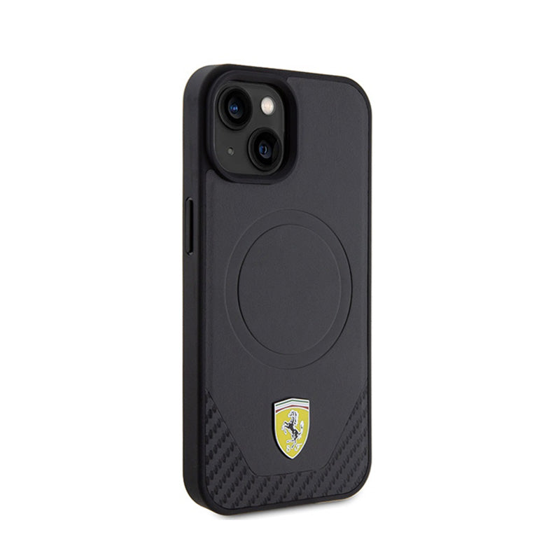 Ferrari Carbon Metal Logo MagSafe – „iPhone 15“ dėklas (juodas)