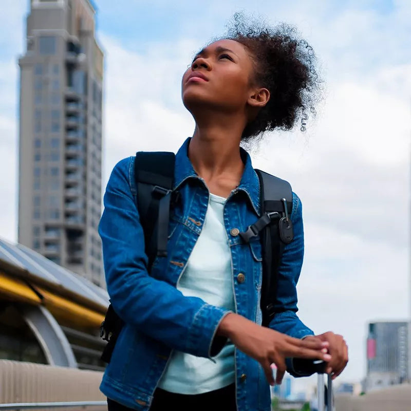 Spigen Rugged Armor – dėklas, skirtas „Samsung Galaxy SmartTag 2“ (juodas)