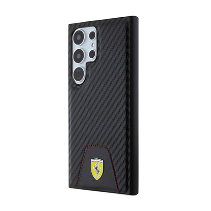 Ferrari Carbon Stitched Bottom – dėklas, skirtas Samsung Galaxy S24 Ultra (juodas)