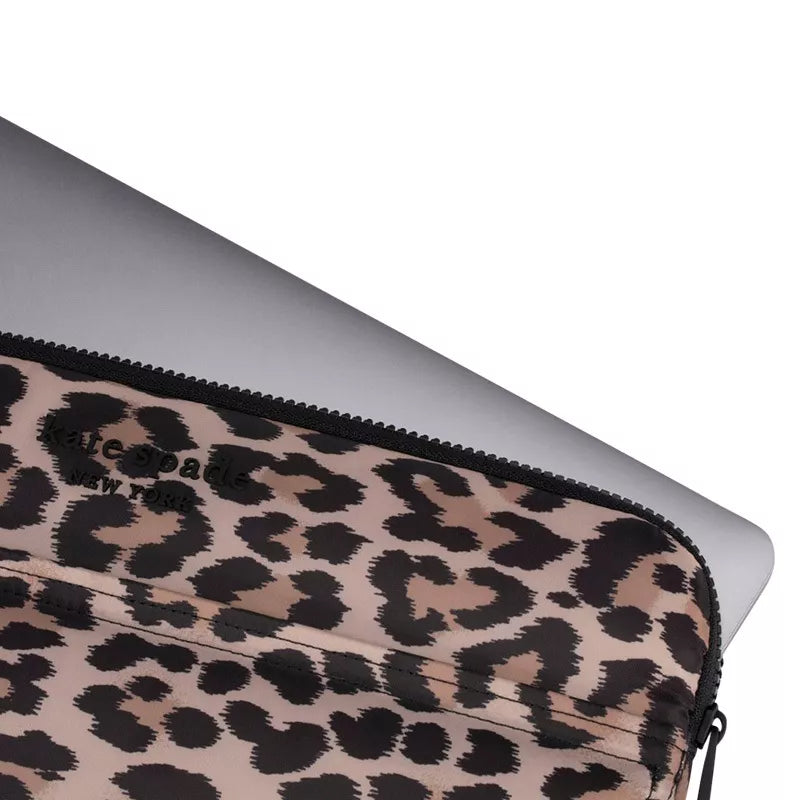 Kate Spade New York Pūstas dėklas – MacBook Pro 14 colių / nešiojamojo kompiuterio 14 colių dangtelis (klasikinis leopardas)