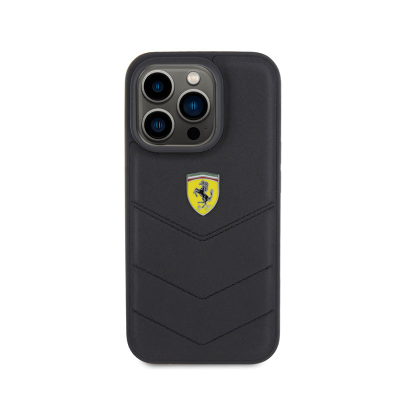 Ferrari dygsniuotas metalo logotipas – dėklas, skirtas iPhone 15 Pro (juodas)