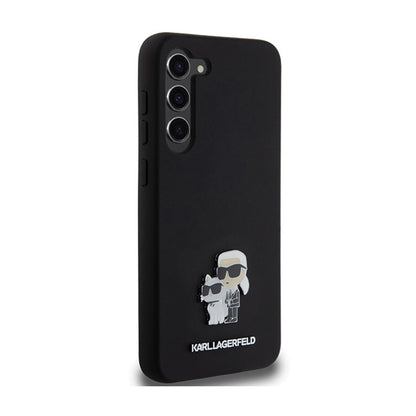 Karl Lagerfeld Silicone Karl & Choupette Metal Pin - dėklas „Samsung Galaxy S24+“ (juodas)
