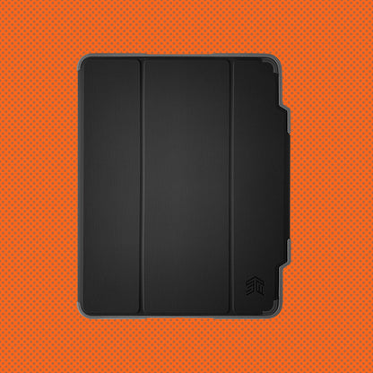 STM Dux Plus – Tvirtas dėklas, skirtas iPad 11 colių (2025) / 10,9 colių (2022) MIL-STD-810G, su Apple Pencil laikikliu (juodas) EDU/COM versija