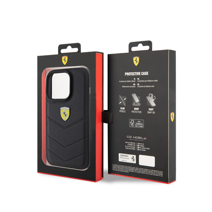Ferrari dygsniuotas metalo logotipas – dėklas, skirtas iPhone 15 Pro (juodas)