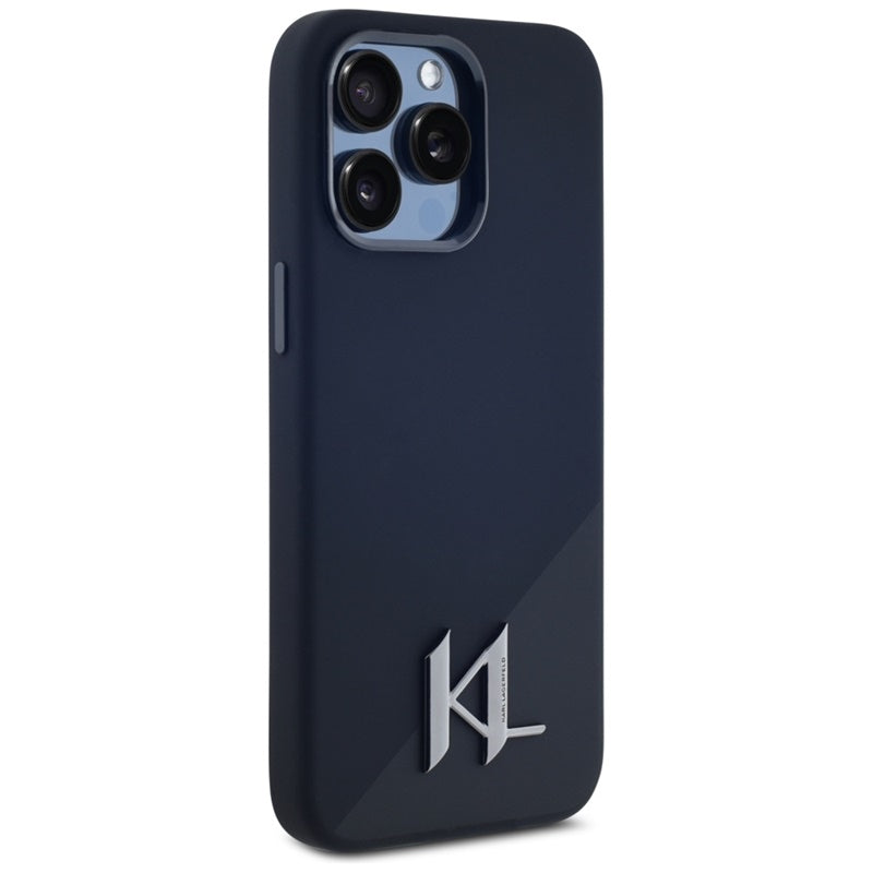 Karl Lagerfeld Silikoninis MagSafe Dėklas su metalo inicialu "Shadow" – skirtas iPhone 15 Pro (juodas)