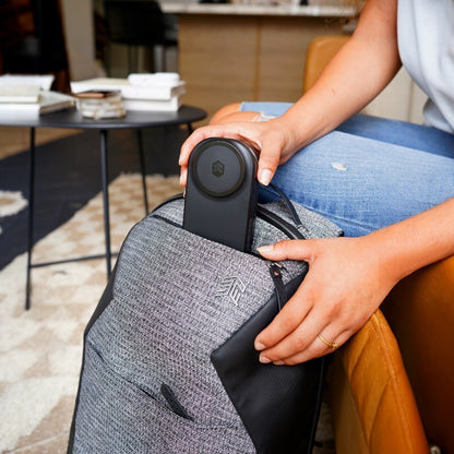 STM ChargeTree MAG – 3-in-1 belaidis mobiliojo telefono įkroviklis su MagSafe (juodas)