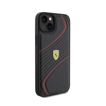 „Ferrari Twist Metal Logo“ – dėklas, skirtas „iPhone 15 Plus“ (juoda spalva)