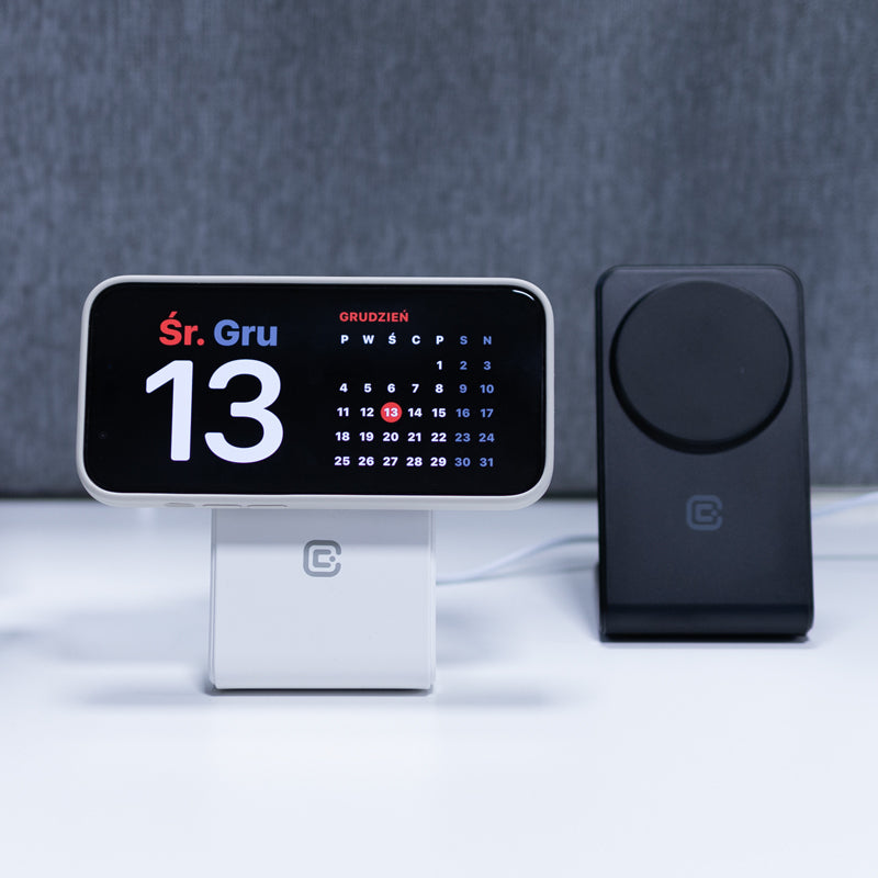 Crong MagSpot stovas – 2-in-1 belaidis įkroviklis su MagSafe, skirtas iPhone ir AirPods (šešėlinė juoda)