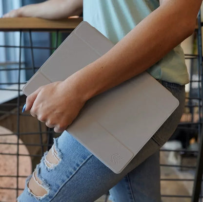 STM Studio – dėklas skirtas „iPad 10.2" (2021–2019) (juodas)