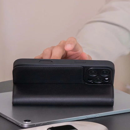 Moshi Overture MagSafe - 3-in-1 atverčiamas odinis dėklas iPhone 16 Pro Max (Anglies juodos)