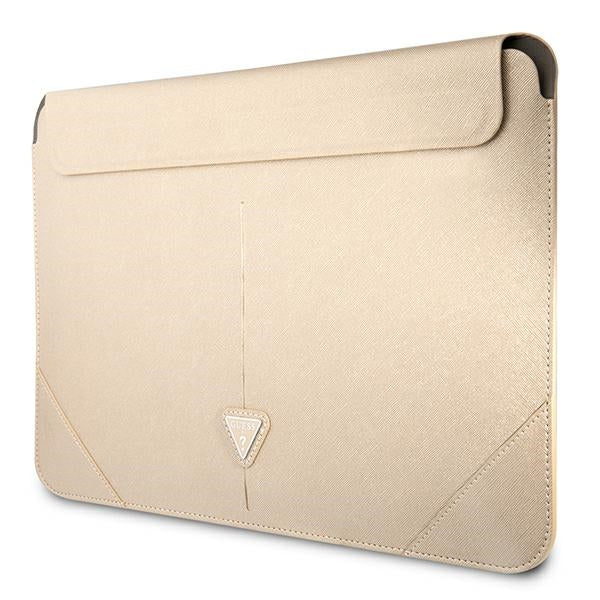 Guess Saffiano Triangle Logo dėklas – nešiojamojo kompiuterio dėklas 16 colių (smėlio)