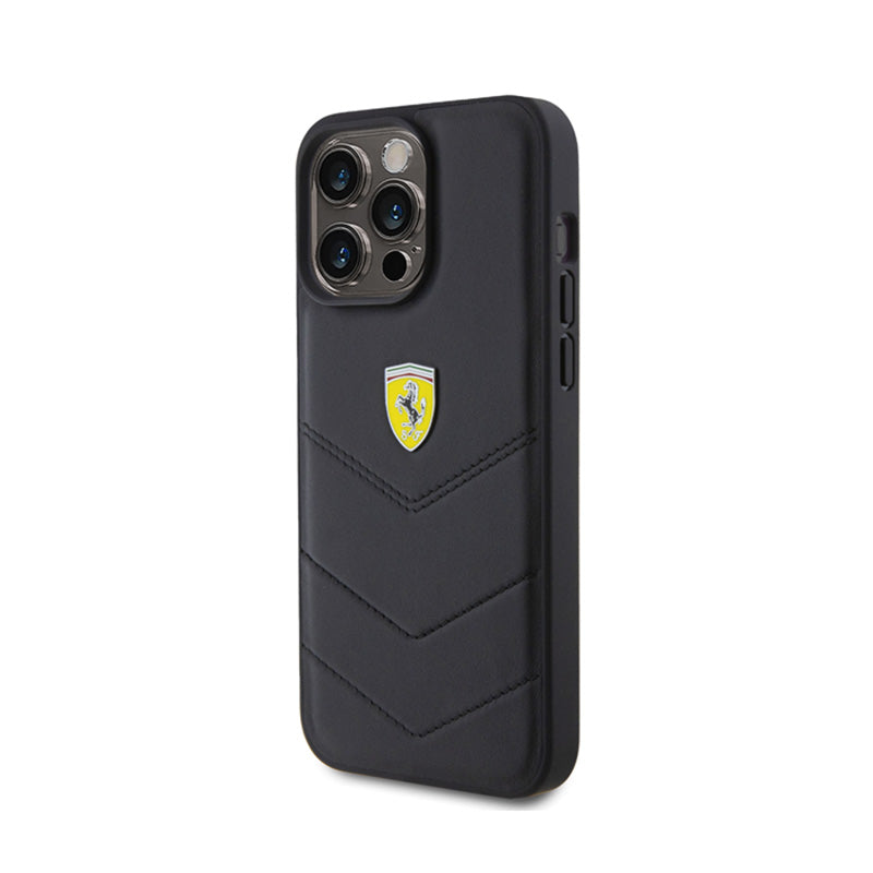 Ferrari Quilted Metal Logo – dėklas, skirtas „iPhone 15 Pro Max“ (juodas)