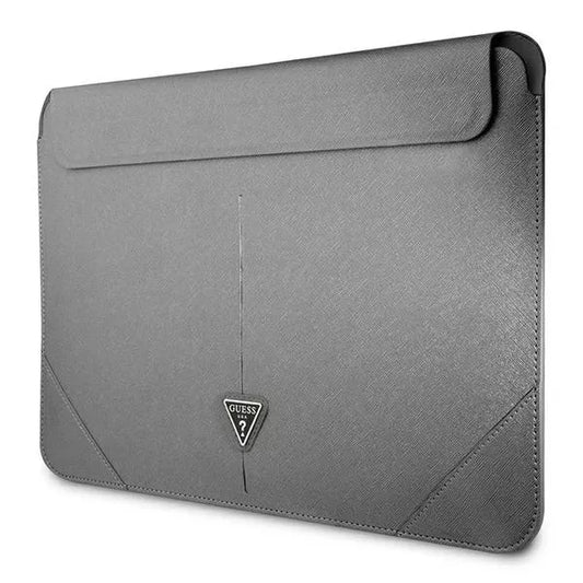 Guess Saffiano trikampio logotipo dėklas – 16 colių nešiojamojo kompiuterio dėklas (sidabrinis)