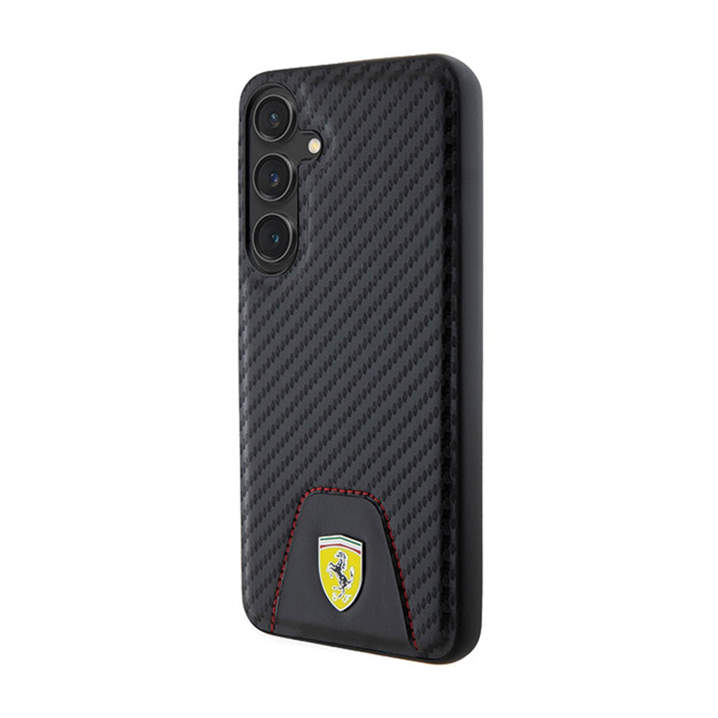 Ferrari Carbon Stitched Bottom – dėklas, skirtas „Samsung Galaxy S24+“ (juodas)