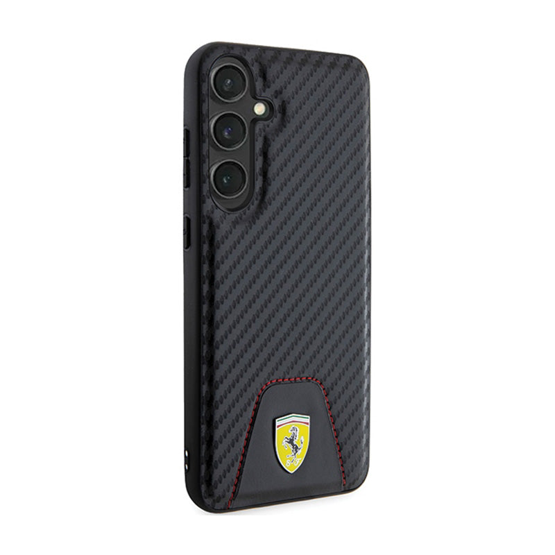 Ferrari Carbon Stitched Bottom – dėklas, skirtas „Samsung Galaxy S24+“ (juodas)