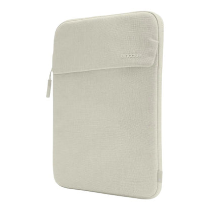 Incase Crosstown Sleeve su Woolenex – Dėklas su kišene skirtas MacBook Pro 16" (M4/M3/M2/M1/2024–2021) (juodas)